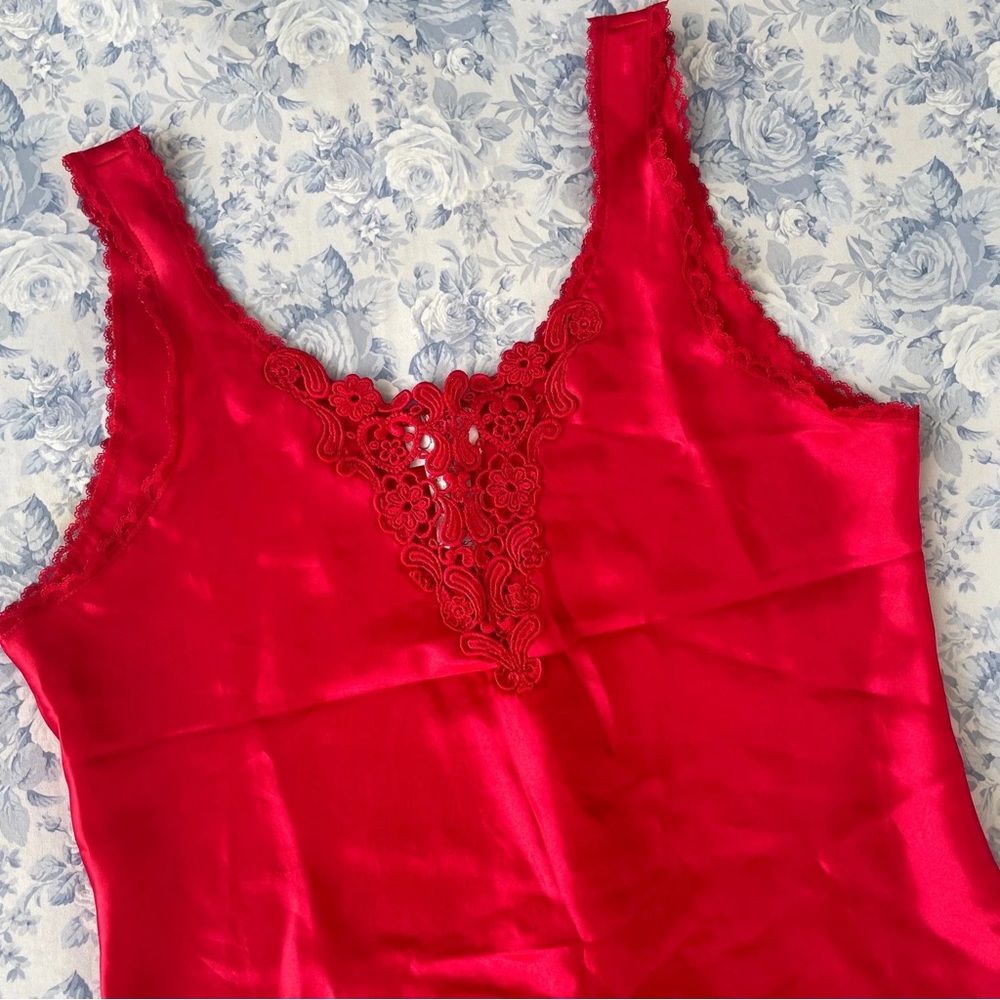 Vintage Cami Red Medium Silky Chemise Tank Top Coquette Lace Scalloped Trim Poly